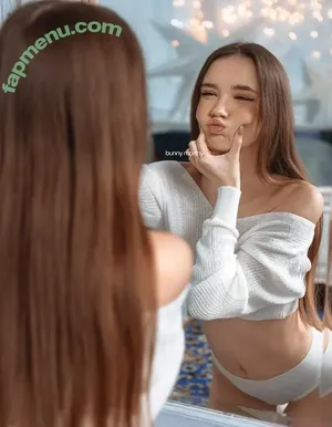  nude photo #0002
