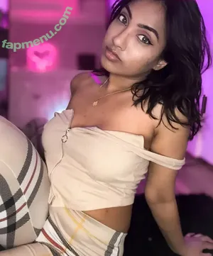 bunnybeauxo / stasiasnakes / xomgitsbunnie nude photo #0049