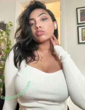 bunnybeauxo / stasiasnakes / xomgitsbunnie nude photo #0055