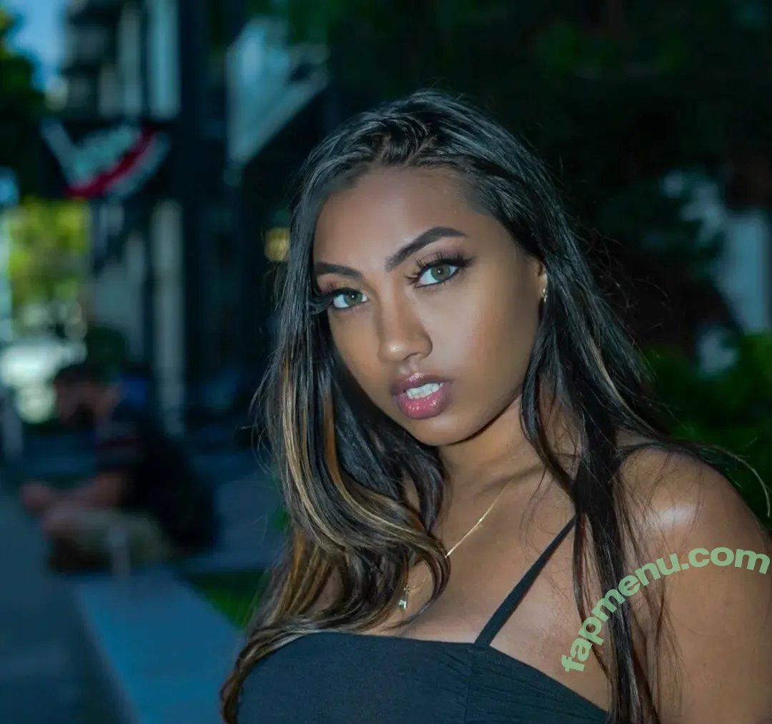 bunnybeauxo nude photo #0014 (stasiasnakes / xomgitsbunnie)