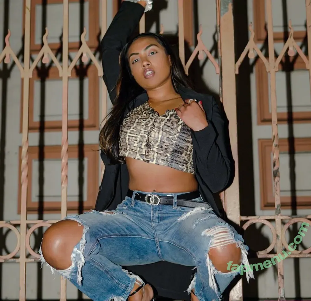 bunnybeauxo nude photo #0040 (stasiasnakes / xomgitsbunnie)