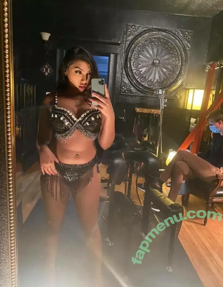 bunnybeauxo nude photo #0042 (stasiasnakes / xomgitsbunnie)