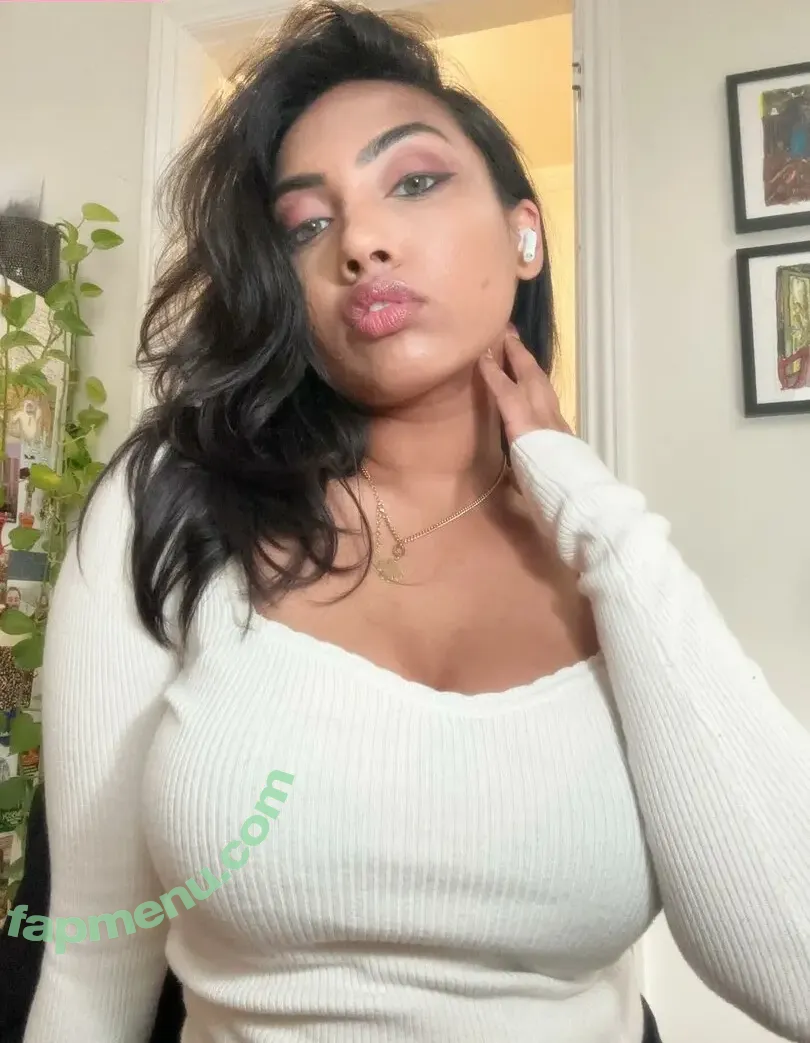 bunnybeauxo nude photo #0055 (stasiasnakes / xomgitsbunnie)