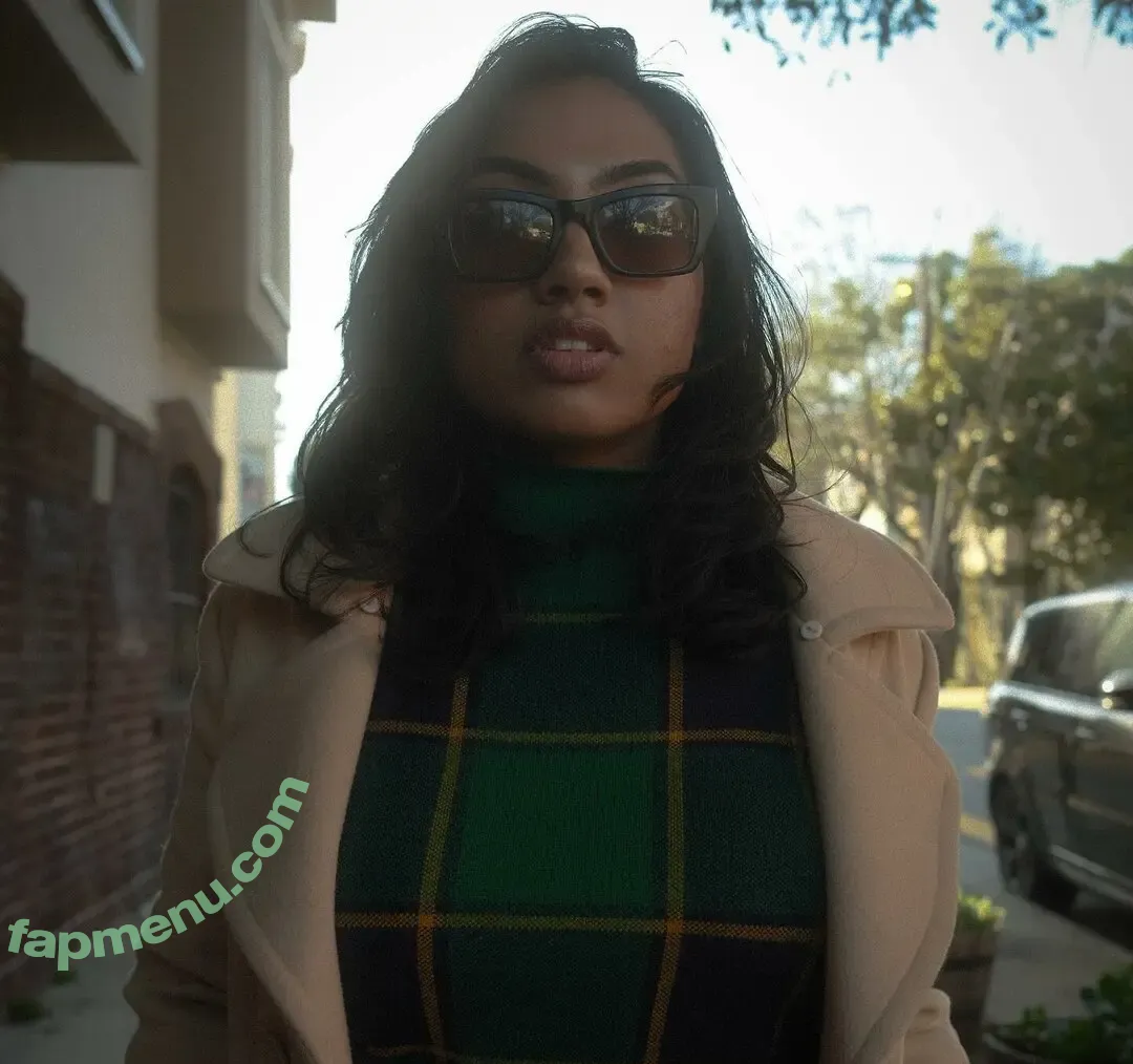 bunnybeauxo nude photo #0058 (stasiasnakes / xomgitsbunnie)