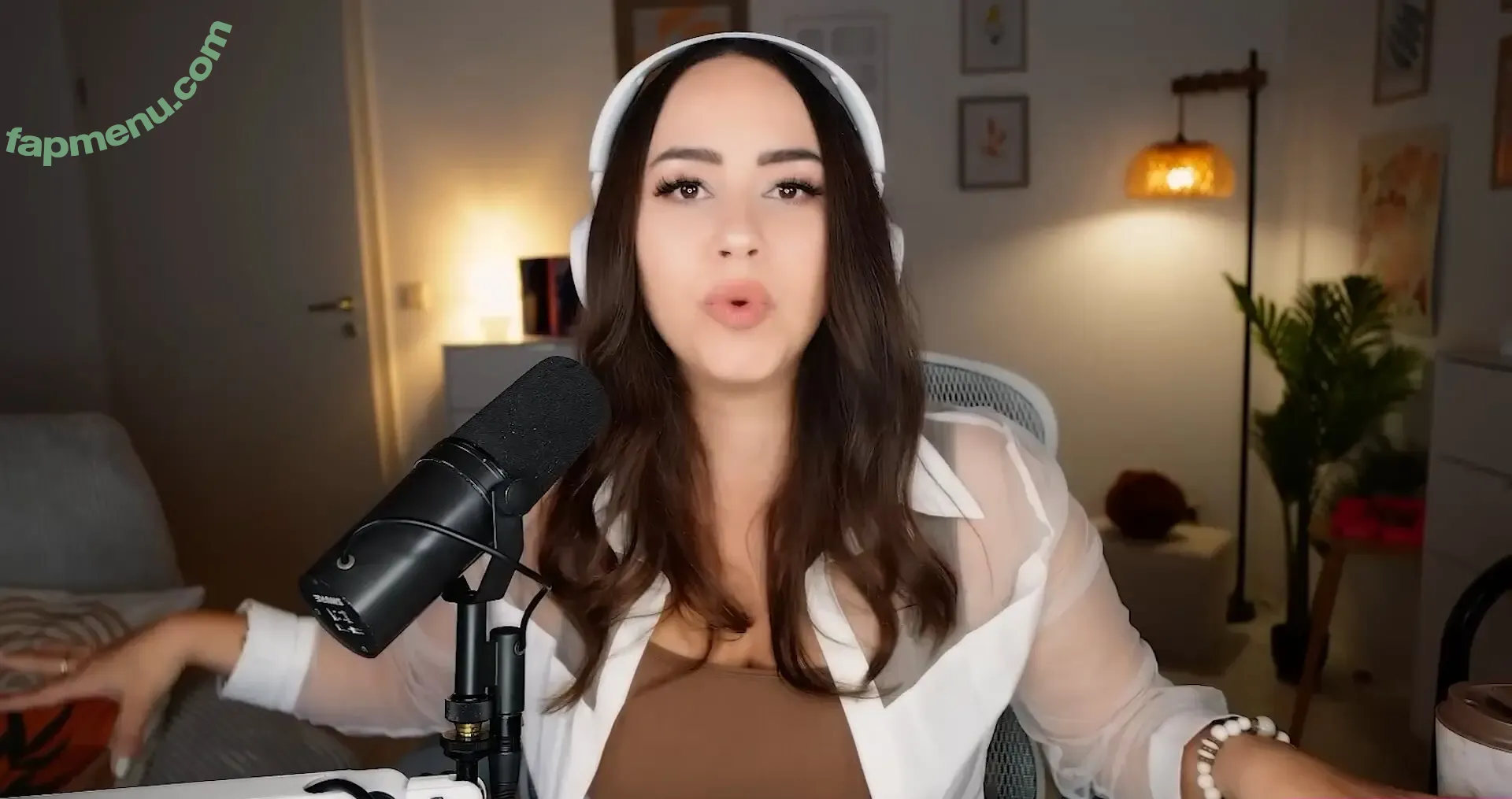 Bunnygirl nude photo #0248 (babybunnygirl1 / bunnymon.tv)