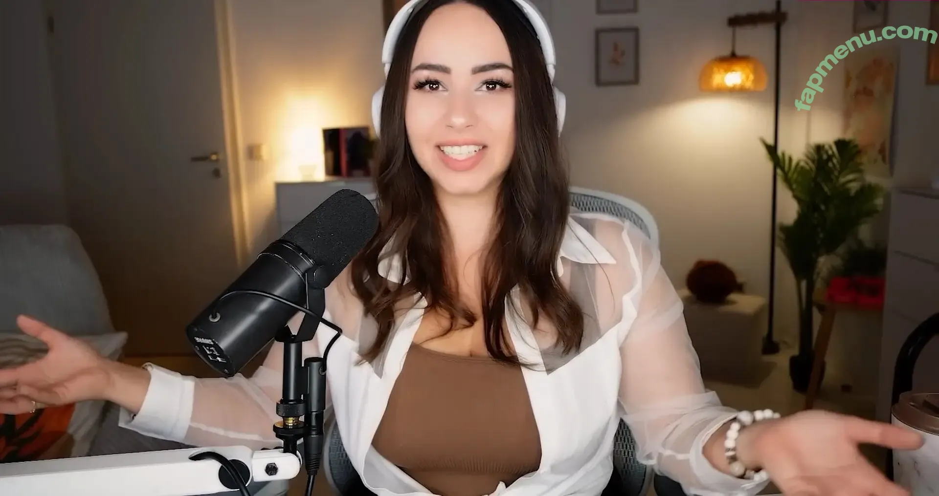 Bunnygirl nude photo #0252 (babybunnygirl1 / bunnymon.tv)