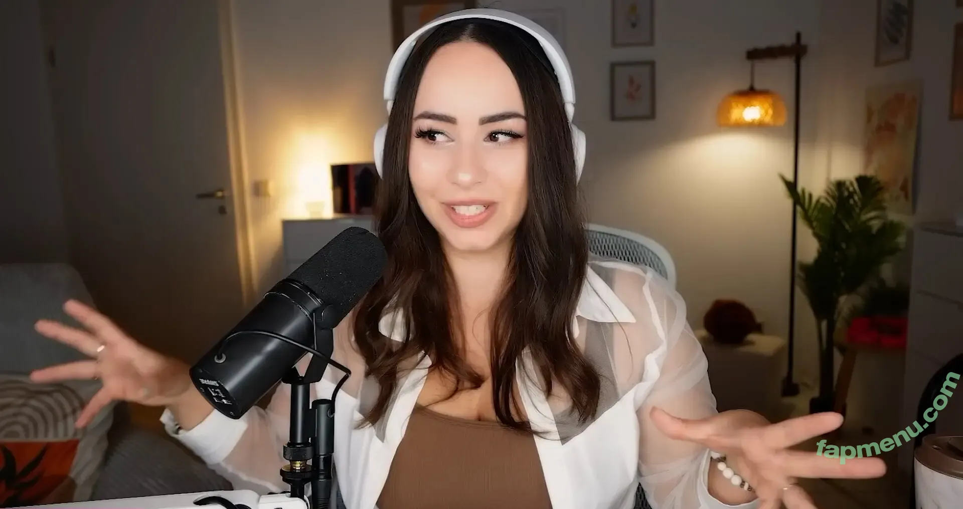 Bunnygirl nude photo #0253 (babybunnygirl1 / bunnymon.tv)