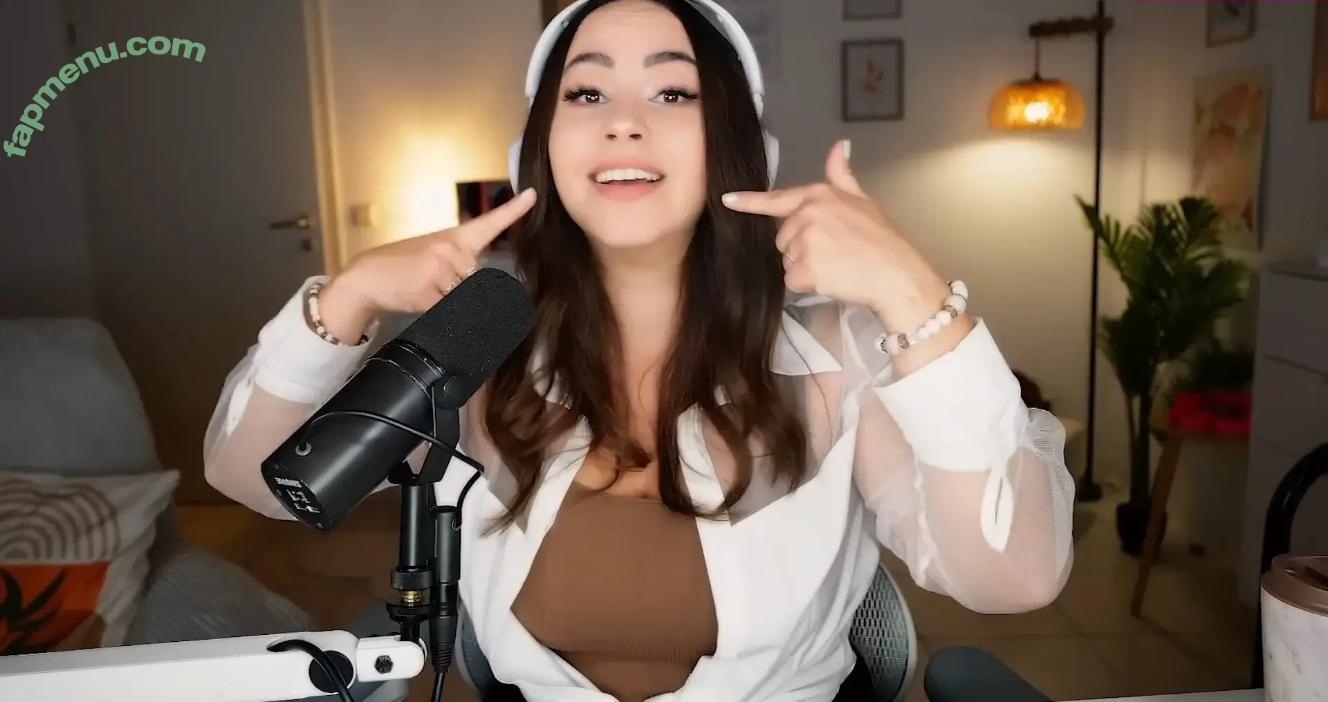 Bunnygirl nude photo #0261 (babybunnygirl1 / bunnymon.tv)