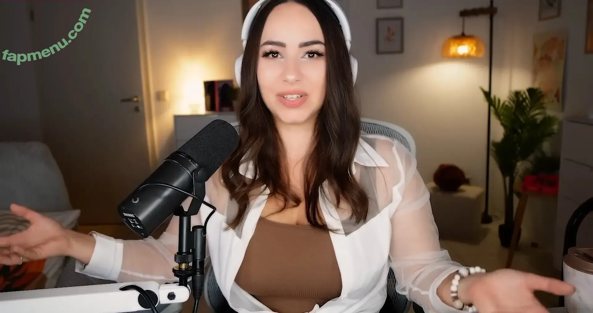 Bunnygirl nude photo #0263 (babybunnygirl1 / bunnymon.tv)