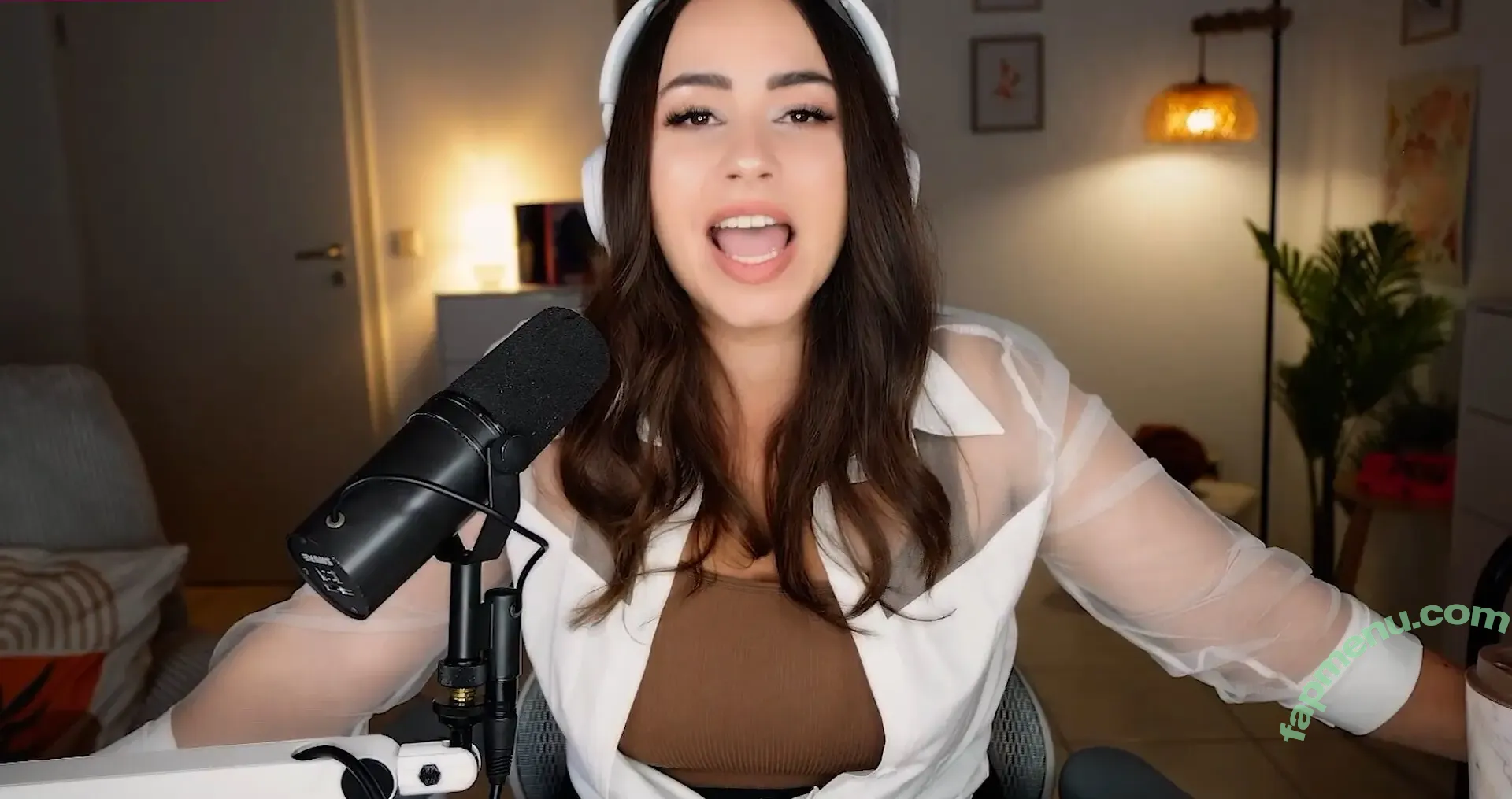 Bunnygirl nude photo #0270 (babybunnygirl1 / bunnymon.tv)