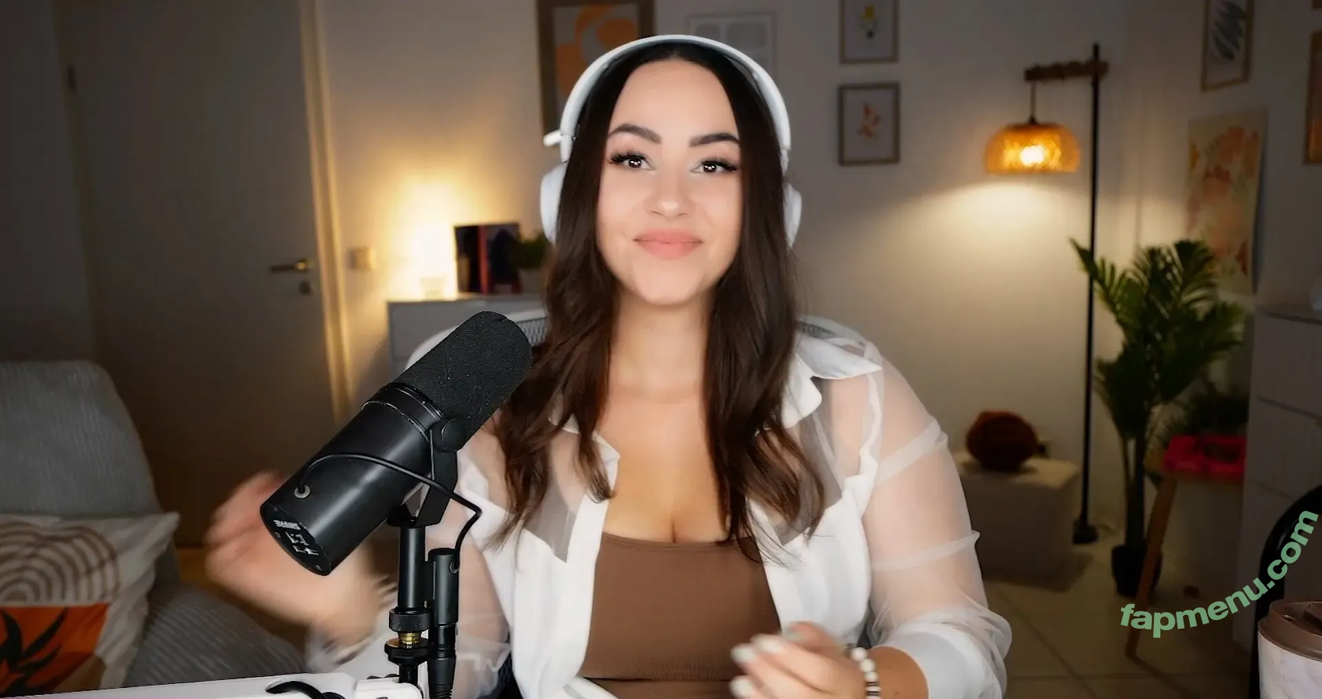 Bunnygirl nude photo #0275 (babybunnygirl1 / bunnymon.tv)