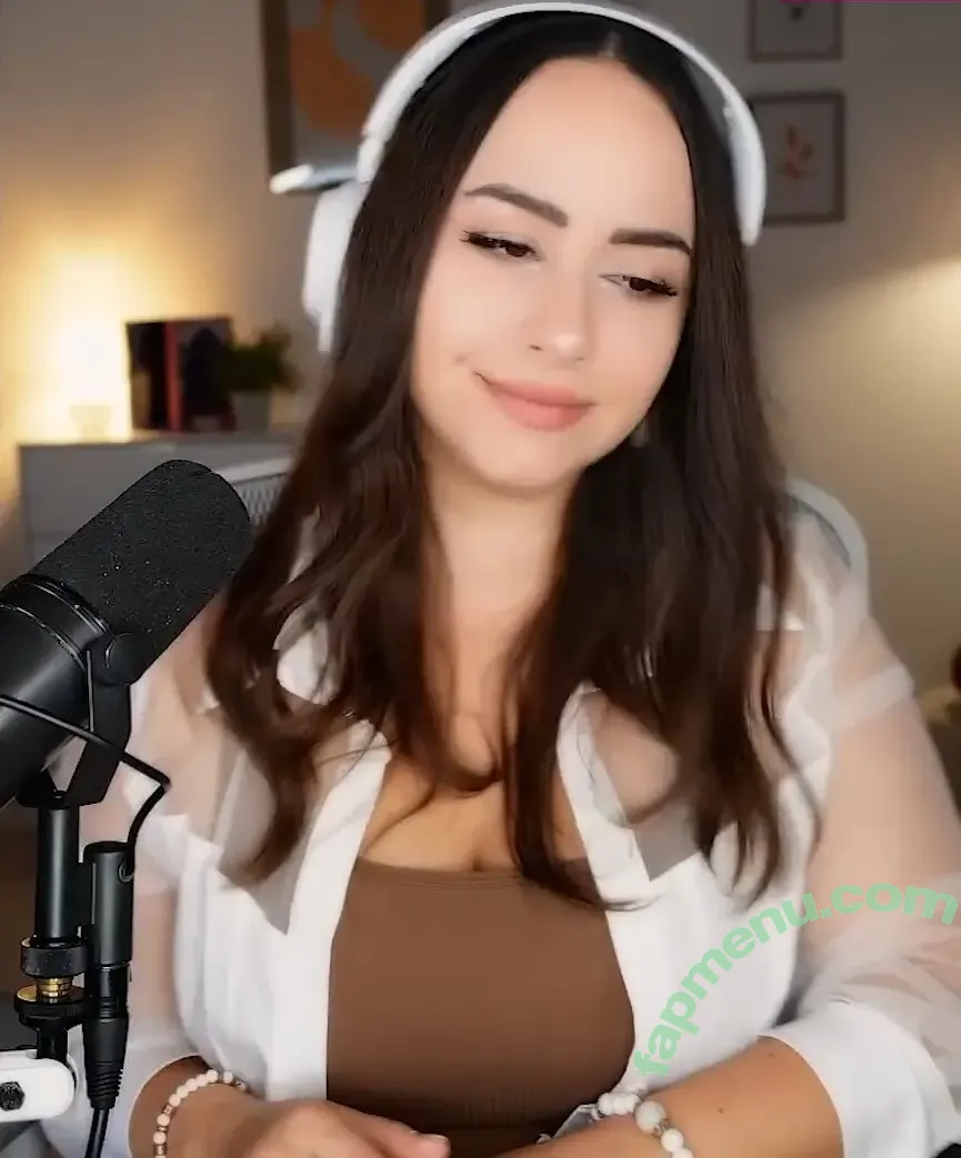 Bunnygirl nude photo #0291 (babybunnygirl1 / bunnymon.tv)