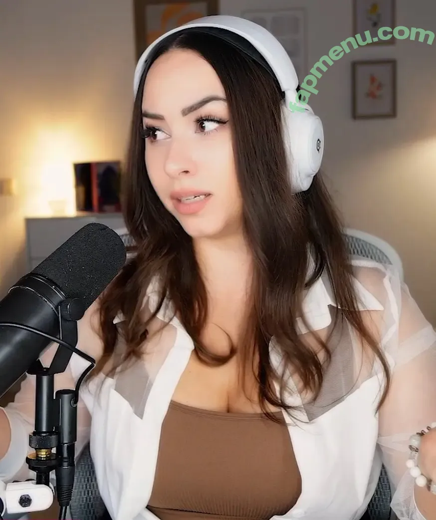 Bunnygirl nude photo #0303 (babybunnygirl1 / bunnymon.tv)