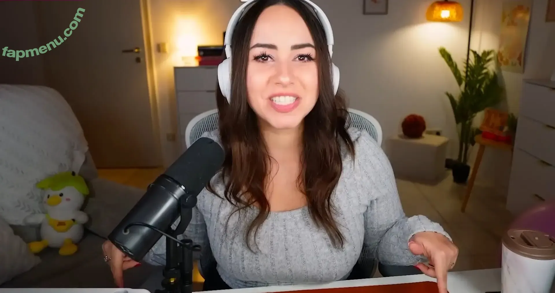 Bunnygirl nude photo #0314 (babybunnygirl1 / bunnymon.tv)