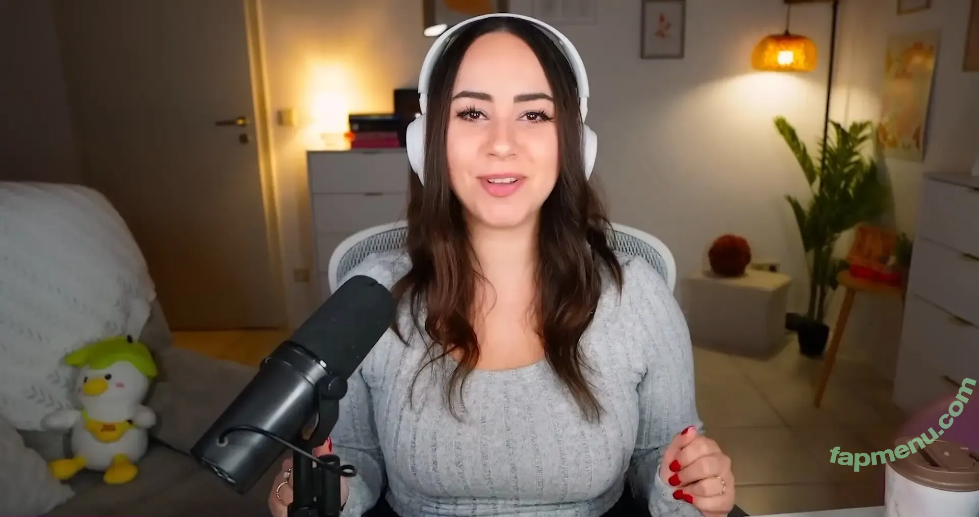 Bunnygirl nude photo #0318 (babybunnygirl1 / bunnymon.tv)