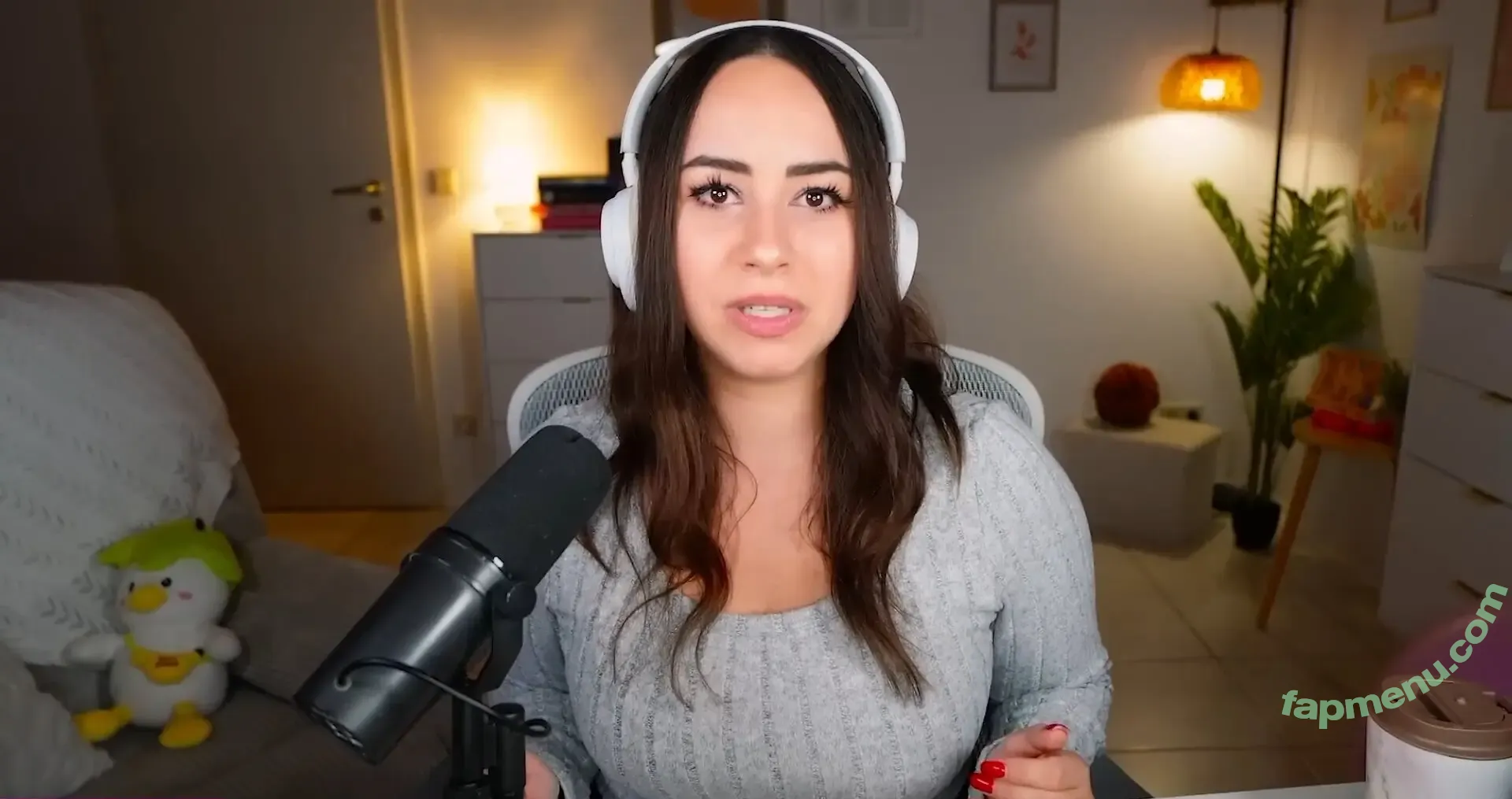 Bunnygirl nude photo #0319 (babybunnygirl1 / bunnymon.tv)