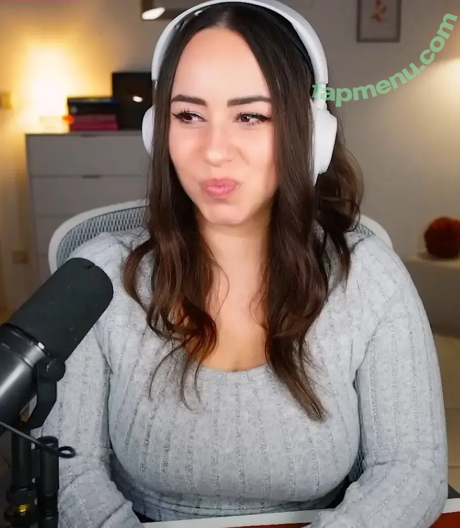 Bunnygirl nude photo #0323 (babybunnygirl1 / bunnymon.tv)