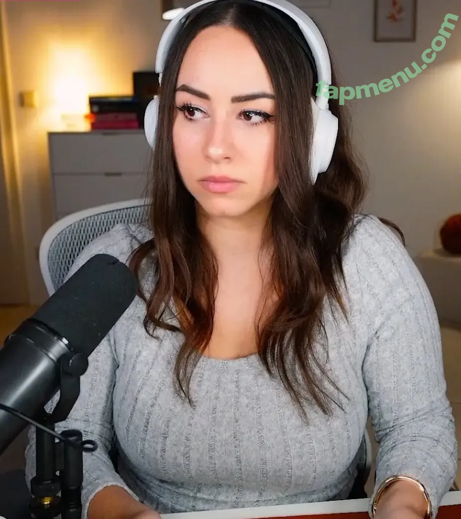 Bunnygirl nude photo #0325 (babybunnygirl1 / bunnymon.tv)