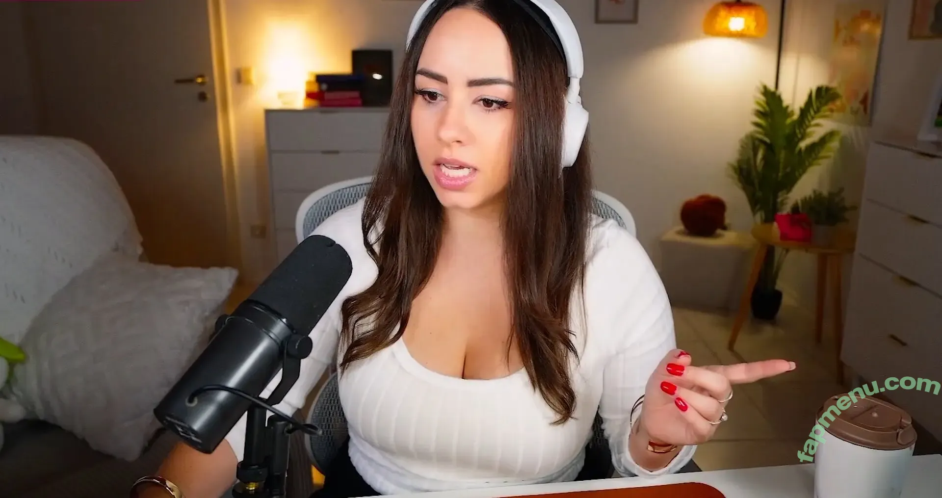 Bunnygirl nude photo #0332 (babybunnygirl1 / bunnymon.tv)