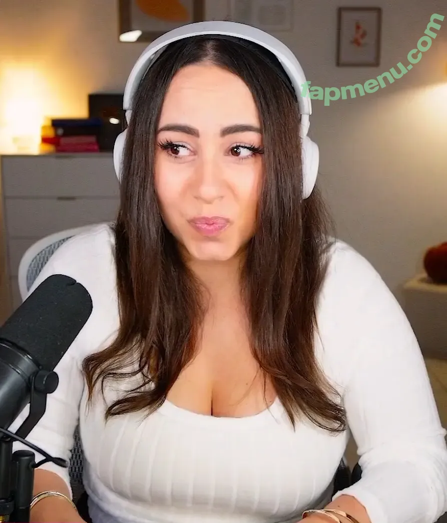 Bunnygirl nude photo #0345 (babybunnygirl1 / bunnymon.tv)