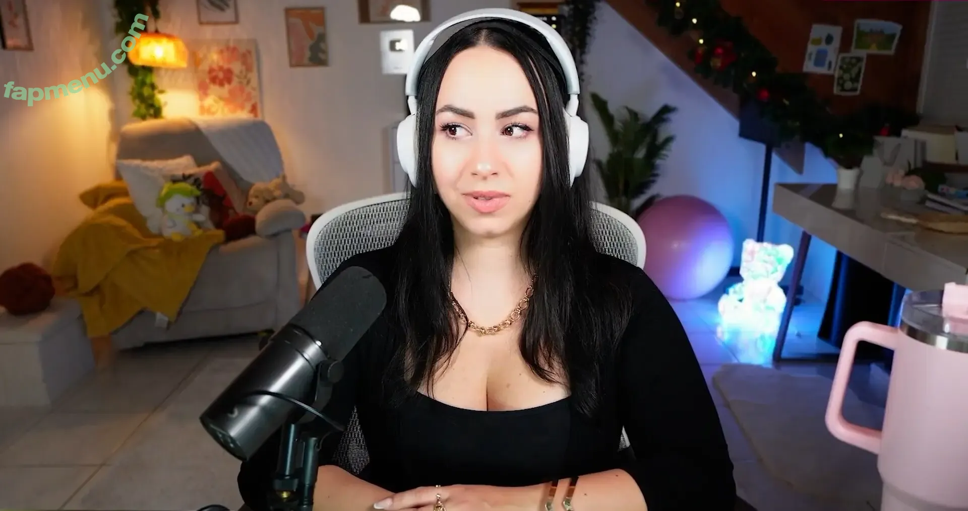 Bunnygirl nude photo #0368 (babybunnygirl1 / bunnymon.tv)