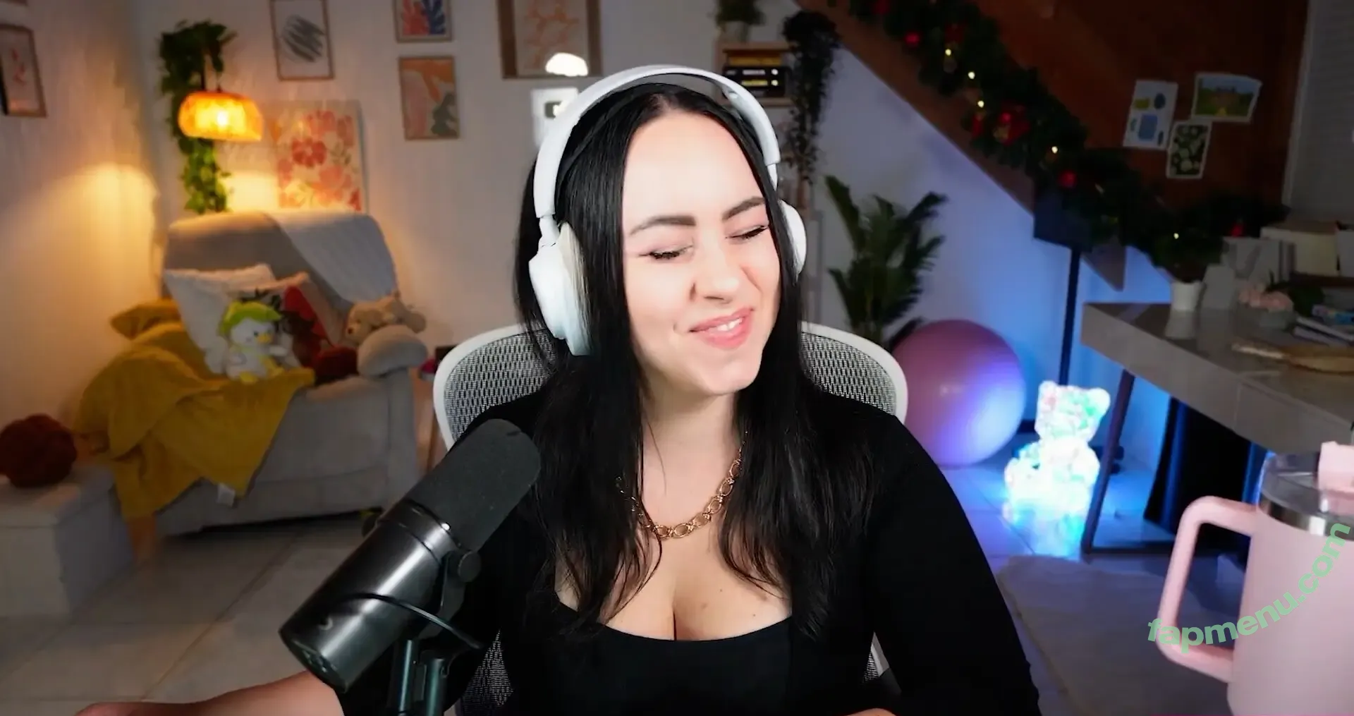 Bunnygirl nude photo #0370 (babybunnygirl1 / bunnymon.tv)