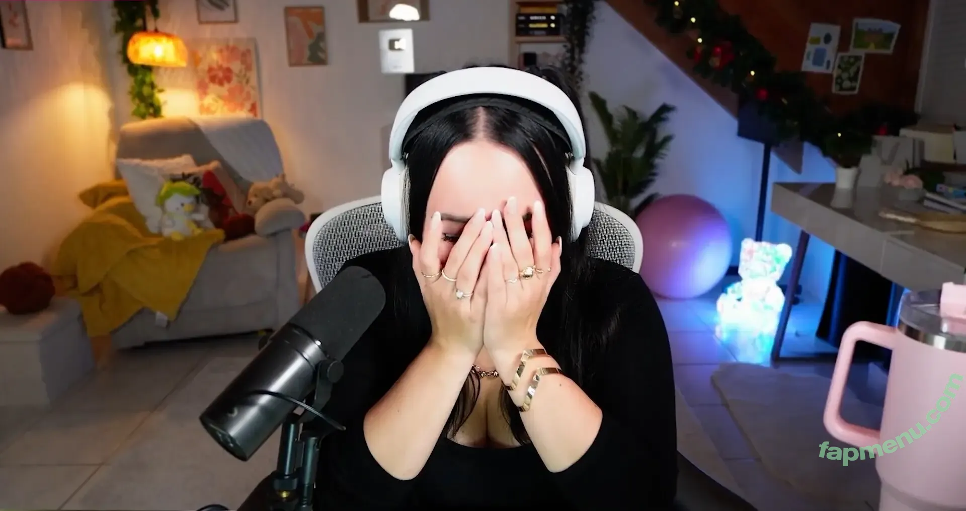 Bunnygirl nude photo #0371 (babybunnygirl1 / bunnymon.tv)