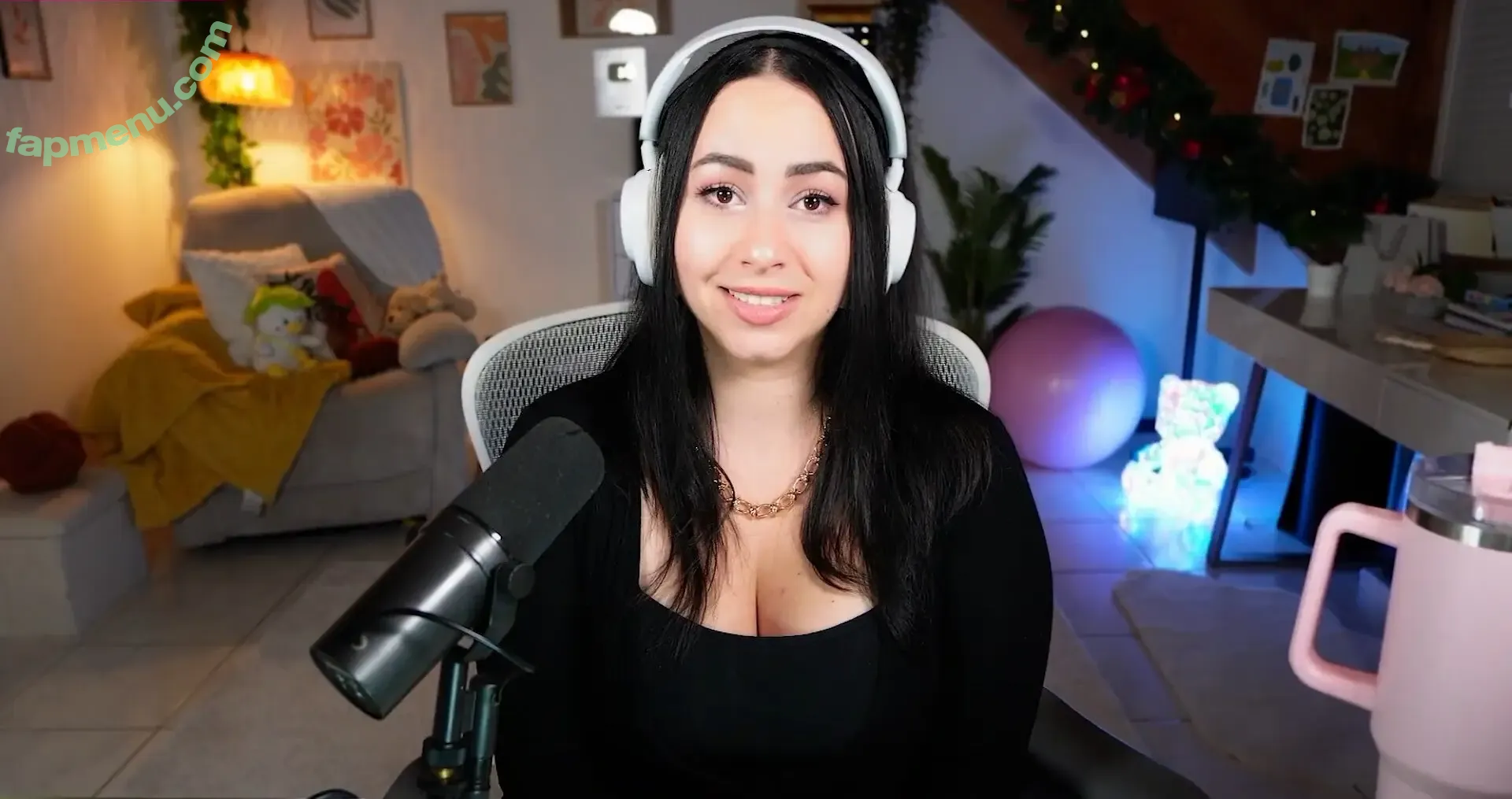 Bunnygirl nude photo #0381 (babybunnygirl1 / bunnymon.tv)