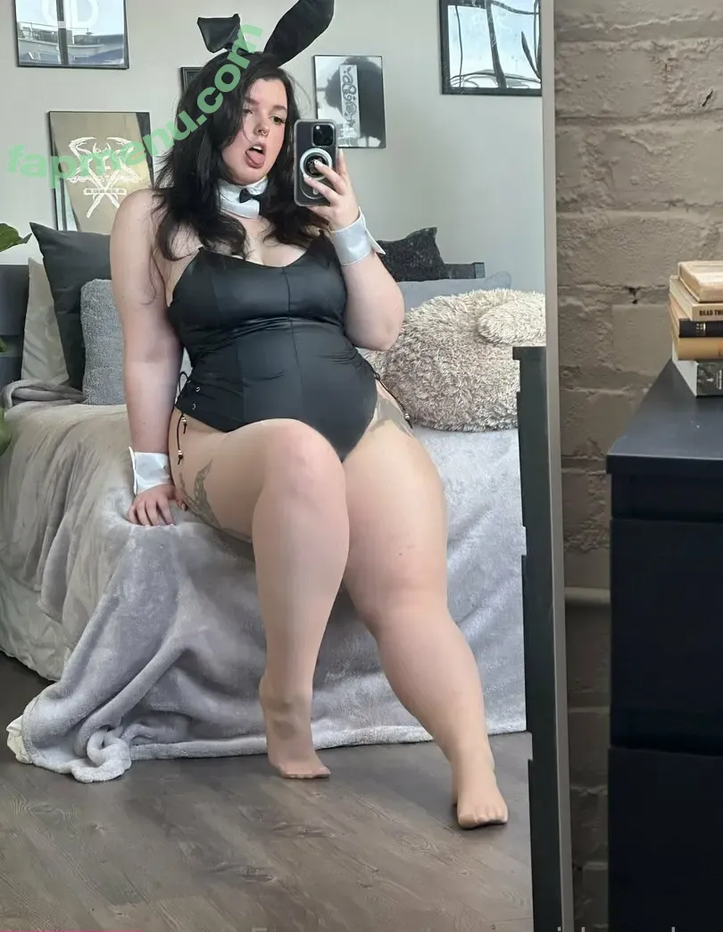 bunnygirlcosplay nude photo #0010 (buttercupbunnycosplay)