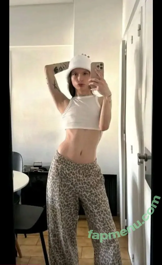 bunnyzoe nude photo #0067 (Https: / bunny_zoe_ / kiittycut3)