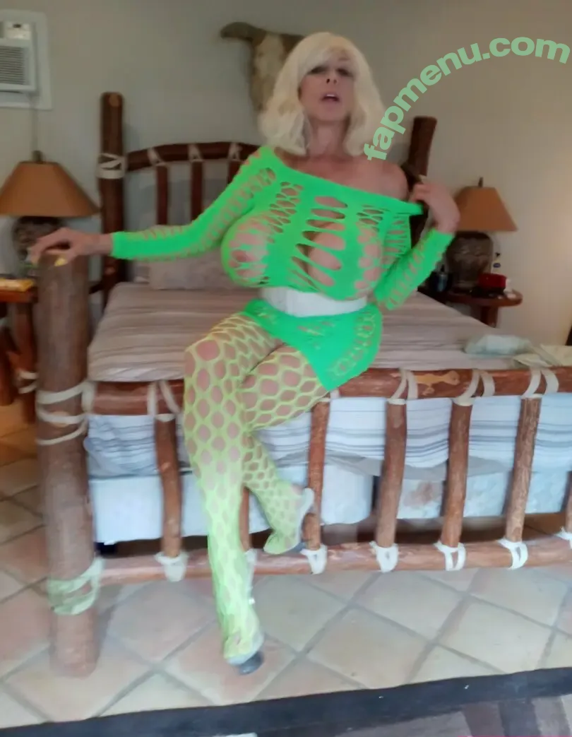 burbankbombershelly nude photo #0018 (burbankbombershelly)