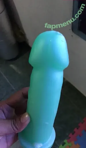 burbujitta nude