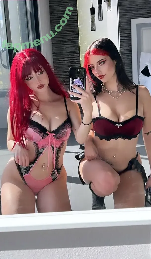 Burch Twins nude photo #0011 (juliaaburch)