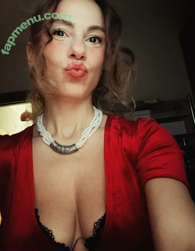 Burcu Bakdur nude photo #0048 (burcubakdur)