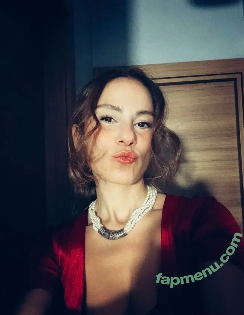 Burcu Bakdur nude photo #0051 (burcubakdur)