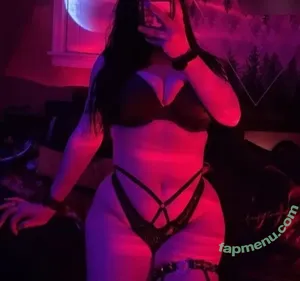 Burgundybitez / burgundybitezz nude photo #0011