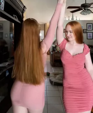 Burinski Twins / Ashley e Kayley / Gêmeas Burinski / ashleyburinski nude photo #0005