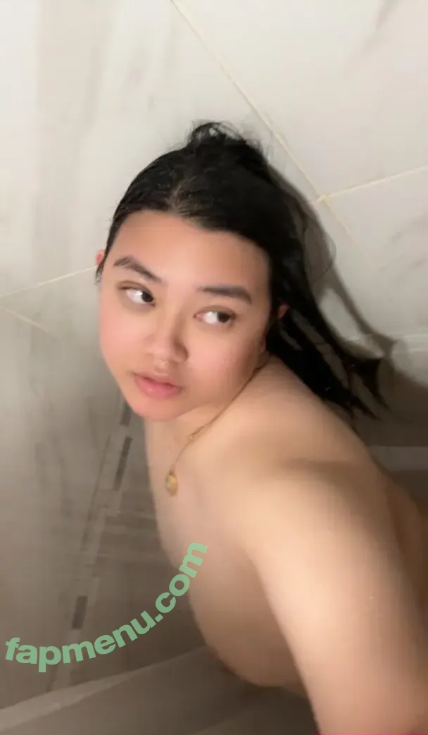 burntmochi nude photo #0009 (boredmochi)