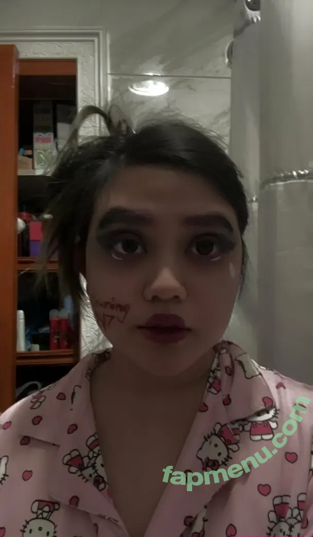 burntmochi nude photo #0011 (boredmochi)