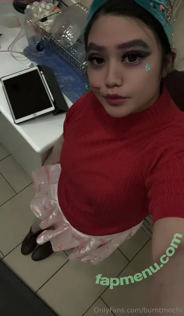 burntmochi nude photo #0018 (boredmochi)