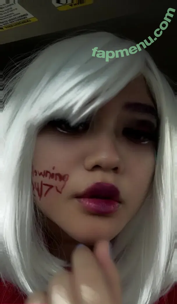 burntmochi nude photo #0021 (boredmochi)