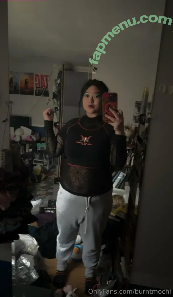 burntmochi nude photo #0026 (boredmochi)