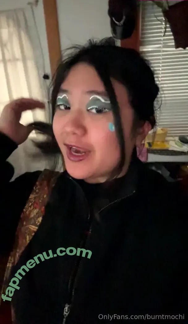 burntmochi nude photo #0028 (boredmochi)