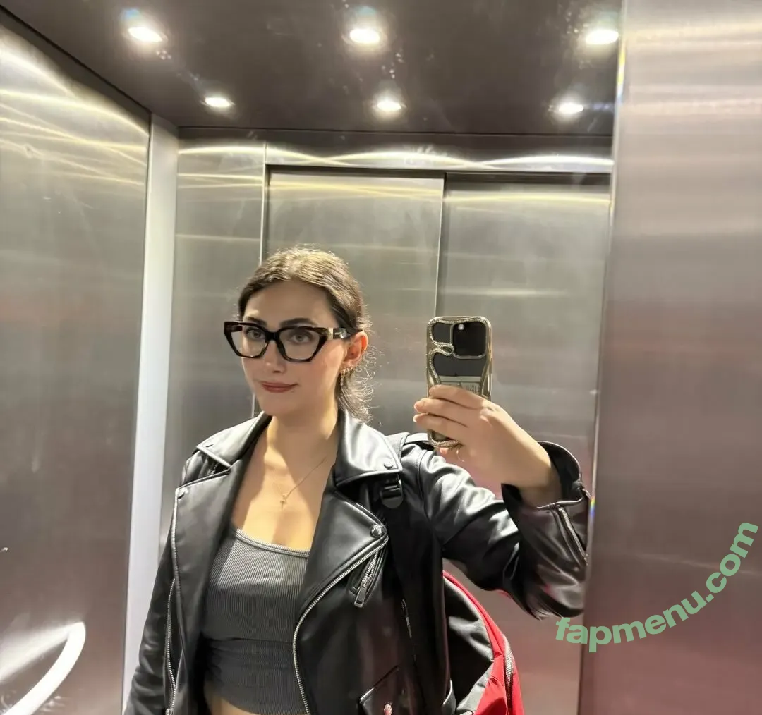 Buse Aydın nude photo #0017 (psikologbuseaydin)