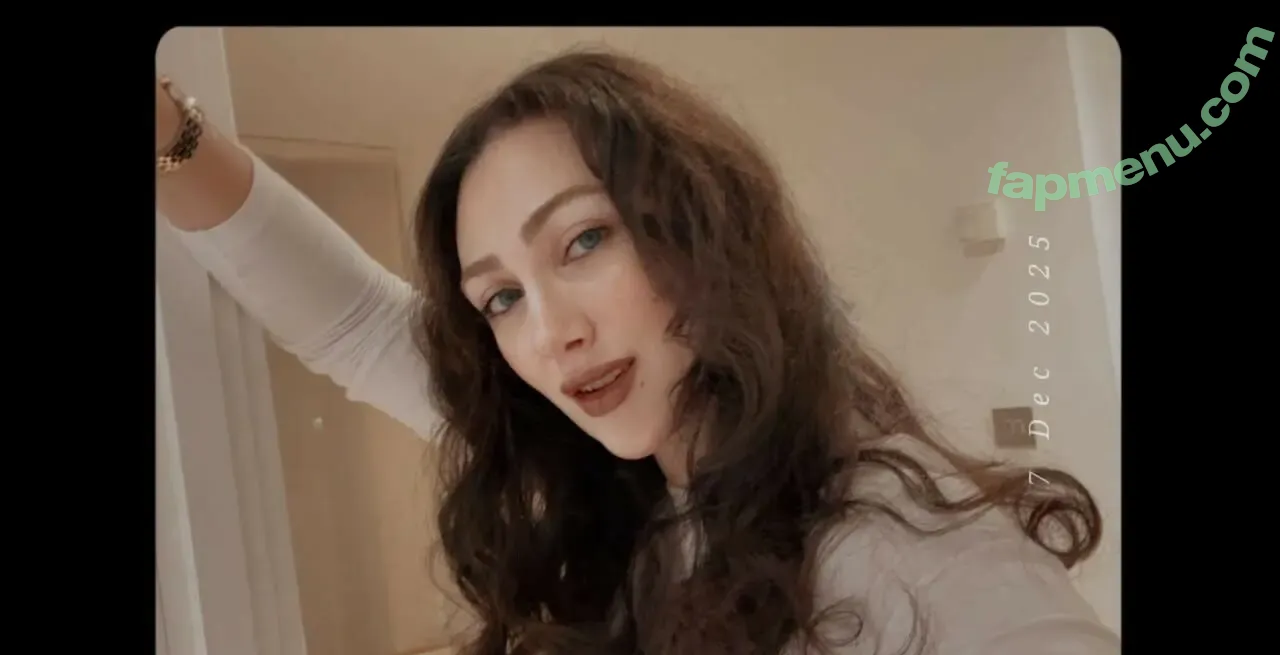 Buse Aydın nude photo #0020 (psikologbuseaydin)