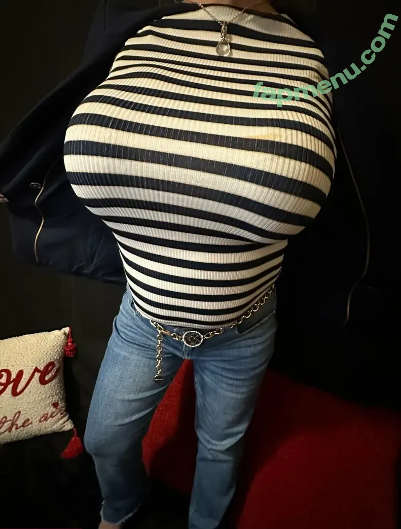 BustingMyButtons nude photo #0559 (BustingMyButtons)