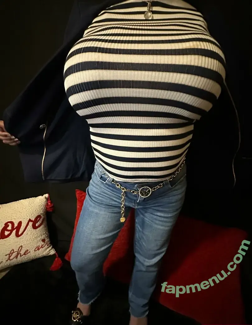 BustingMyButtons nude photo #0561 (BustingMyButtons)
