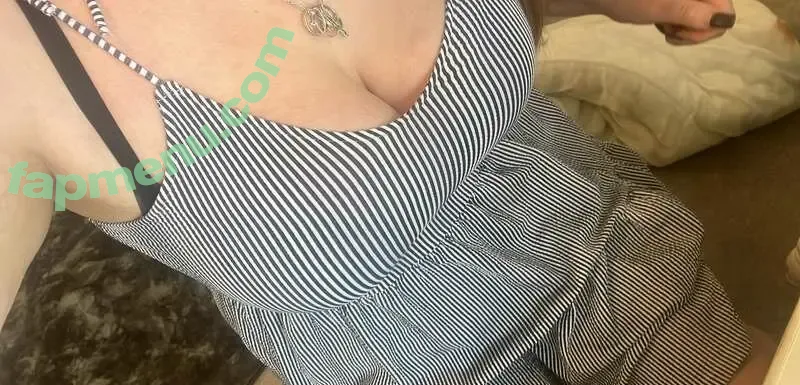 Busty Becca nude photo #0003 (becca_priorrx / beccapriorxox)