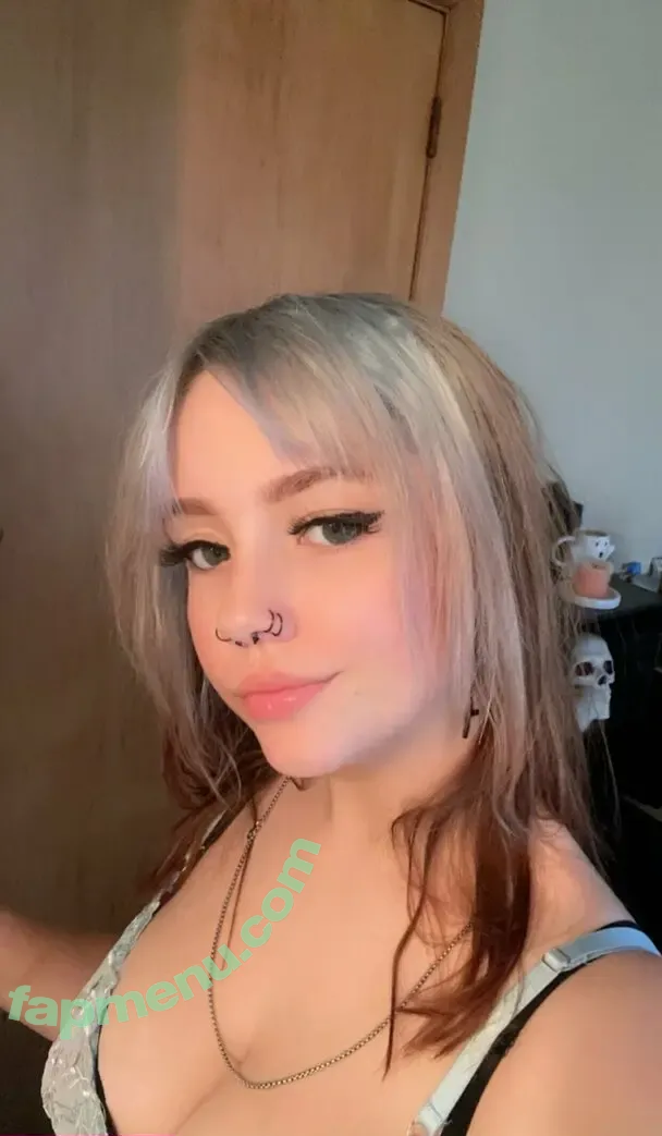 busty.bella.aw nude photo #0004 (busty_bella_)