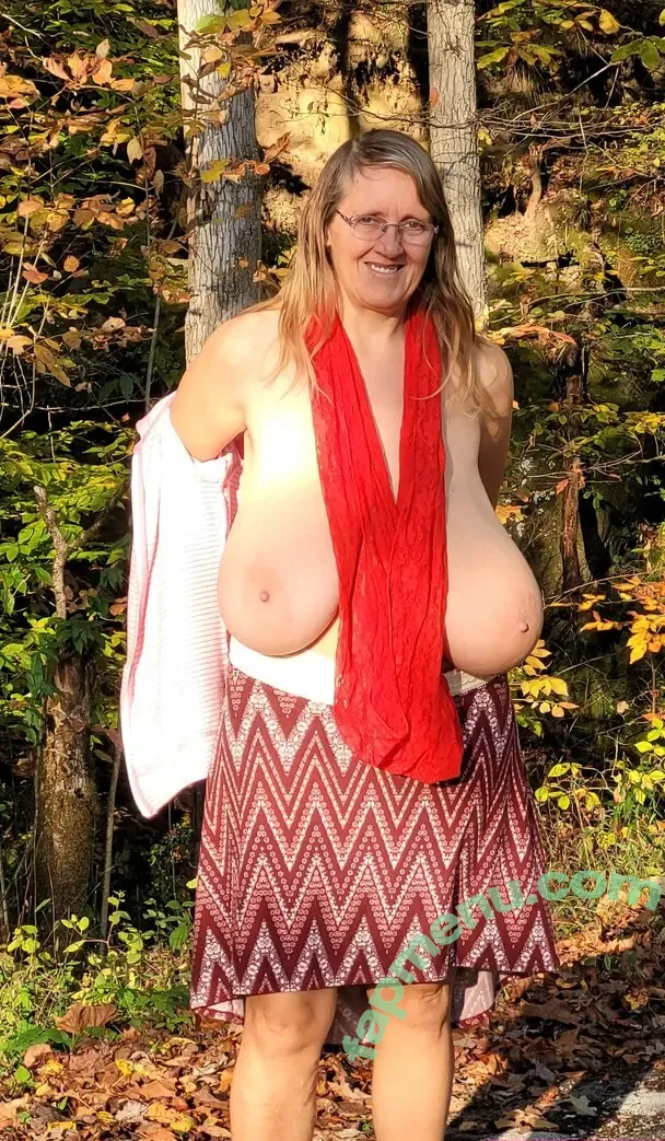 Busty Petra nude photo #0005 (Holisticsensual)